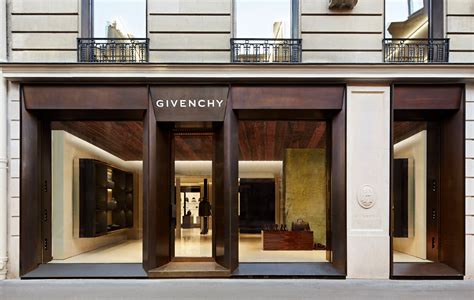 givenchy de store locator.